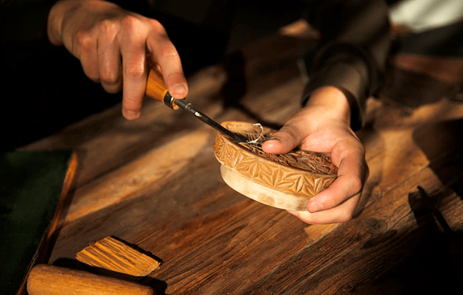 8 Best Wood For Carving For Beginner Woodworkers (Ranked)
